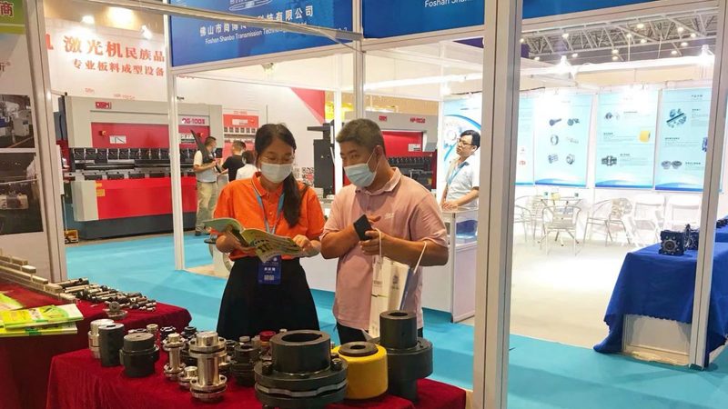 行业现状：机器人集成应用成为工业4.0关键